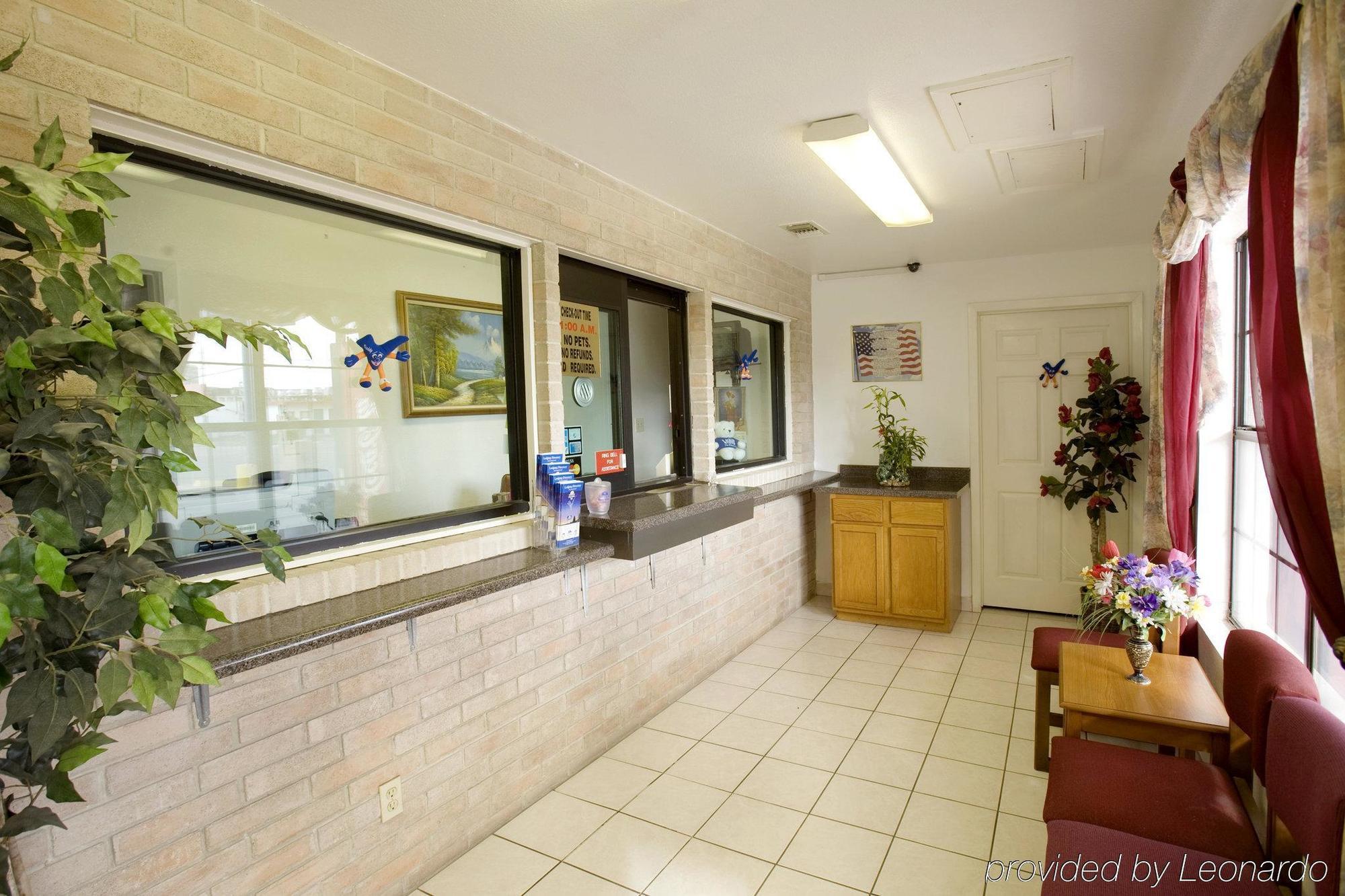 Americas Best Value Inn San Antonio/Lackland Afb Interior photo