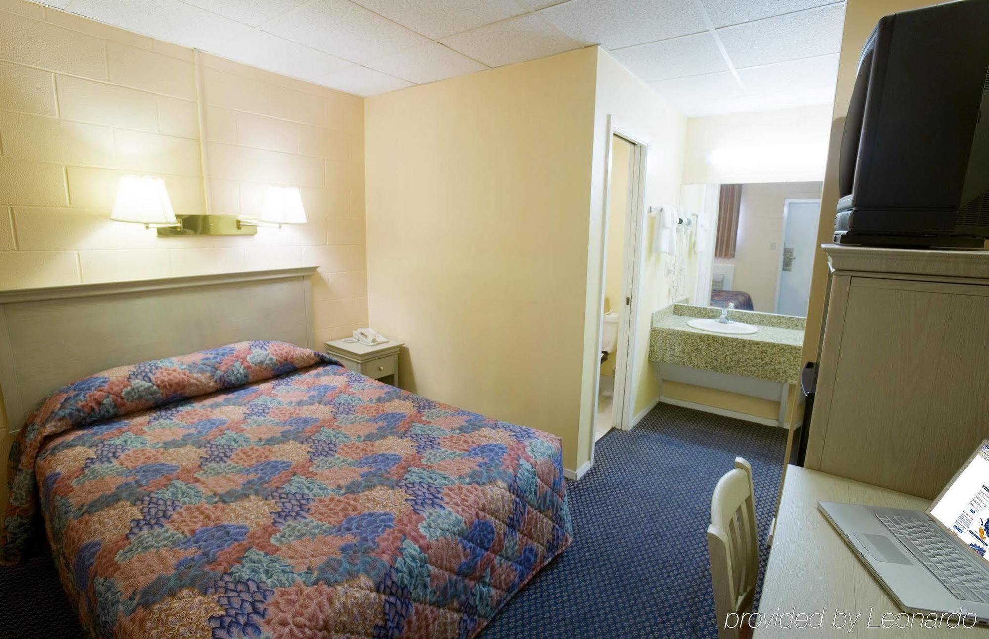Americas Best Value Inn San Antonio/Lackland Afb Exterior photo